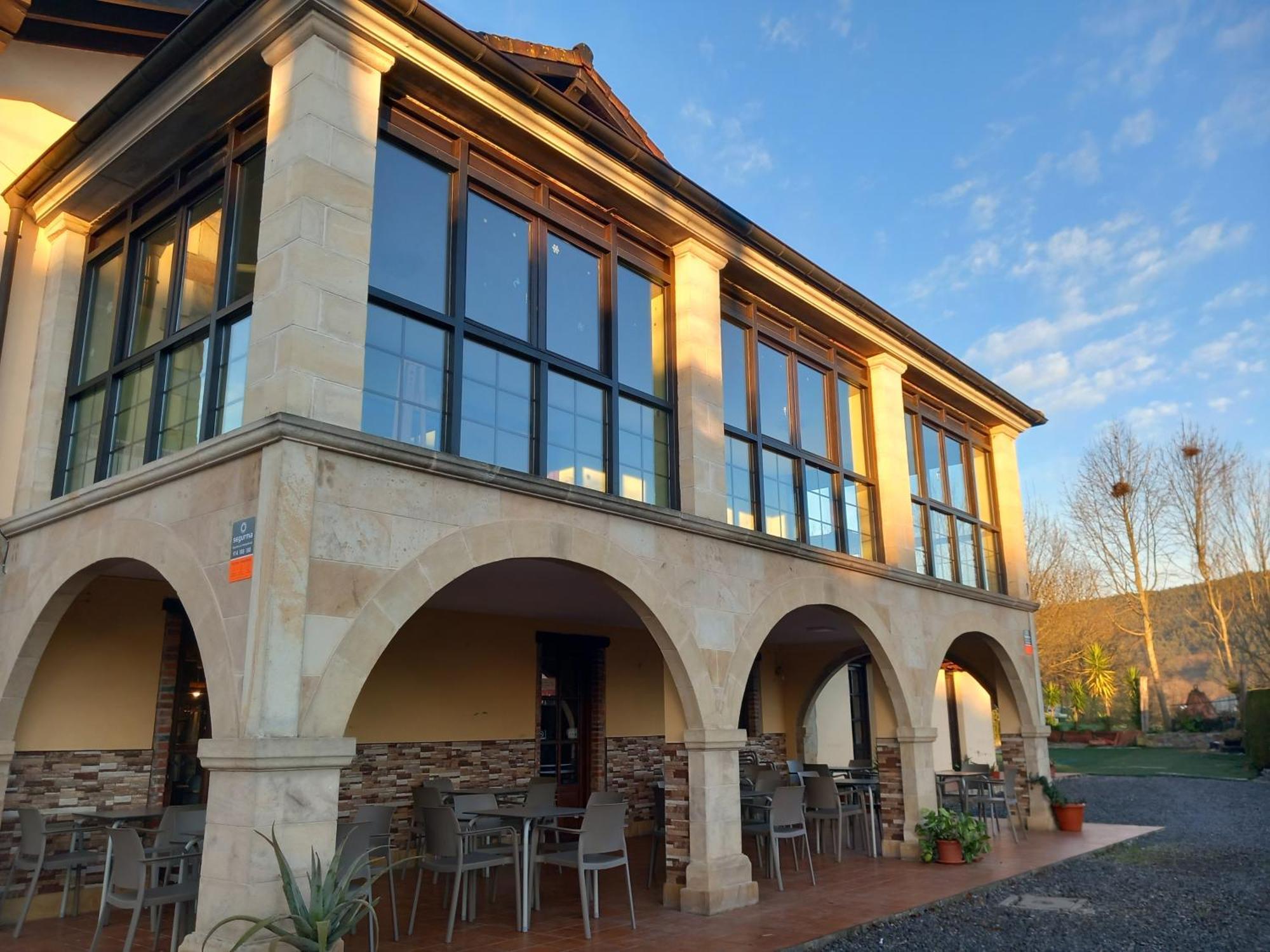 Hosteria Rio Negro Bárcena de Cicero Dış mekan fotoğraf